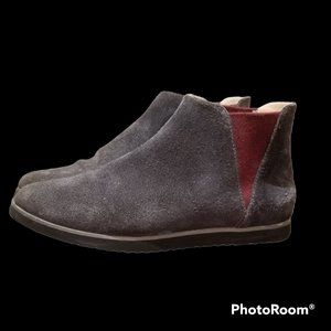 DANIEL ENGEL Gray Suede Chelsea Boots (Size 36EU)